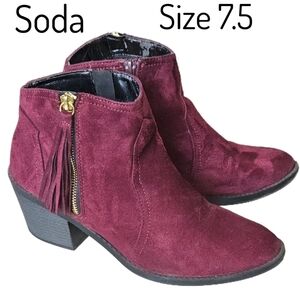 Soda Women's Wine Ankle Booties Size 7.5